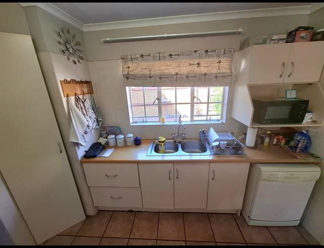 2 BEDROOM HOUSE FOR SALE IN EQUESTRIA